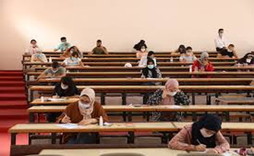 رزنامة امتحانات السداسي الاول للسنة الثالثة ليسانس والثانية ماستر قسم علوم مالية و محاسبة موسم 2021-2022